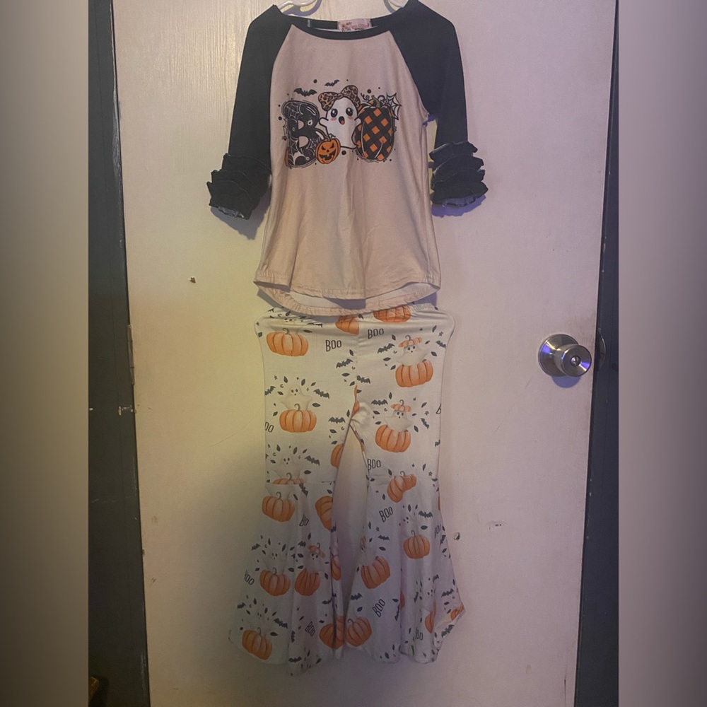 Halloween Okie and Lou 2 piece shirt and bell bottom outfit! Worn once! 3t